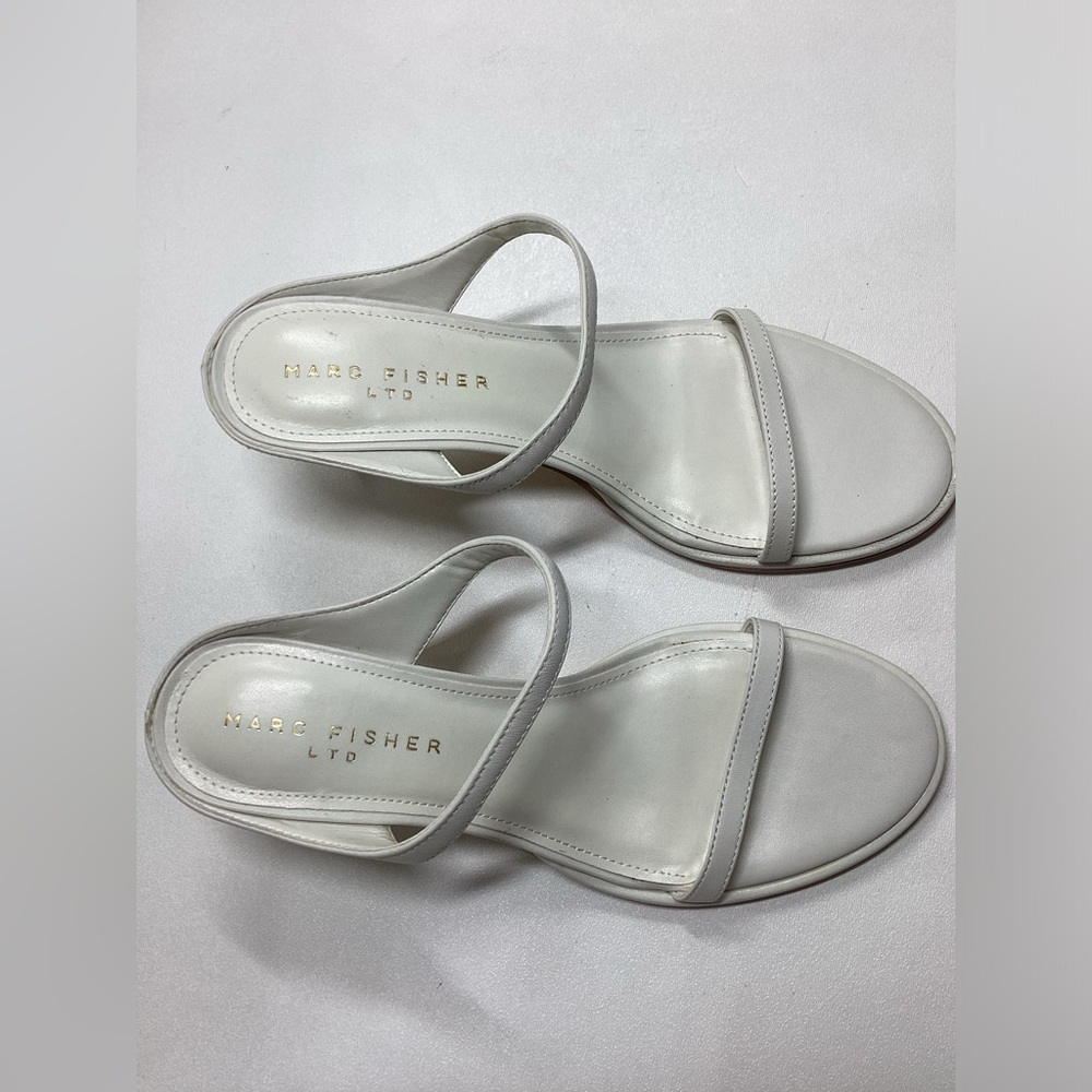 Marc Fisher LTD Alonde‎ kitten heels  white Sandals - Picture 4 of 12